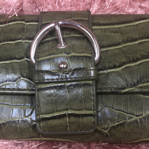 Olive green small purse - Picture 2 of 6